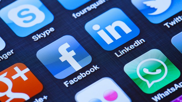 atmsocial-media-icons-on-mobile-screen-640.jpg__640x360_q85_crop_subsampling-2